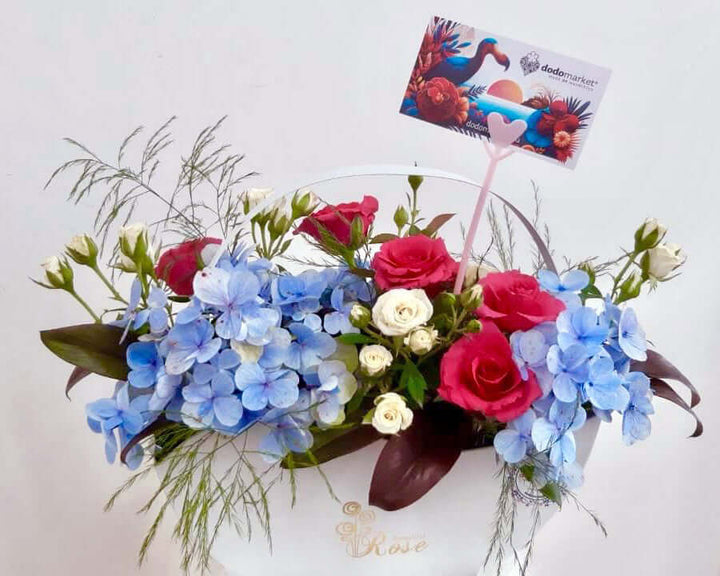 Sounds-of-Spring-composition-flower-Medium-DodoMarket-delivery-Mauritius