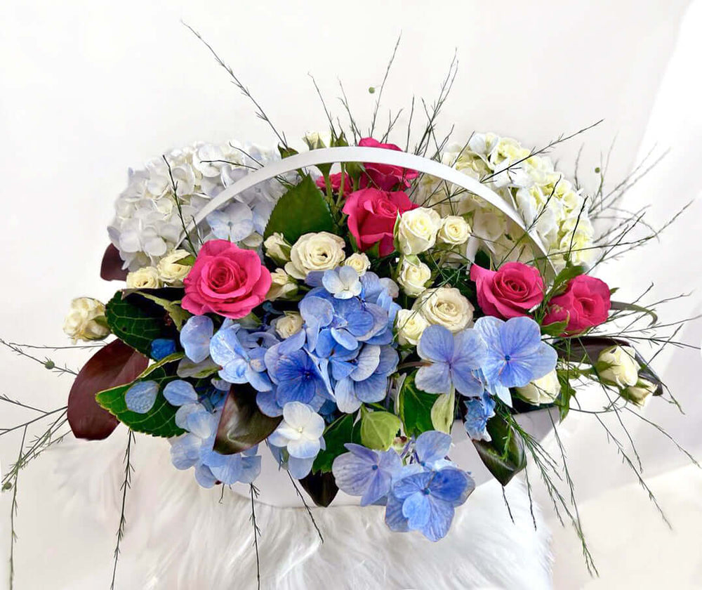 Sounds-of-Spring-flower-composition-top-view-DodoMarket-delivery-Mauritius