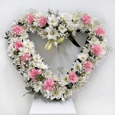 Sympathy-Funeral-Flower-Sentimental-Heart-white-pink-DodoMarket-delivery-Mauritius