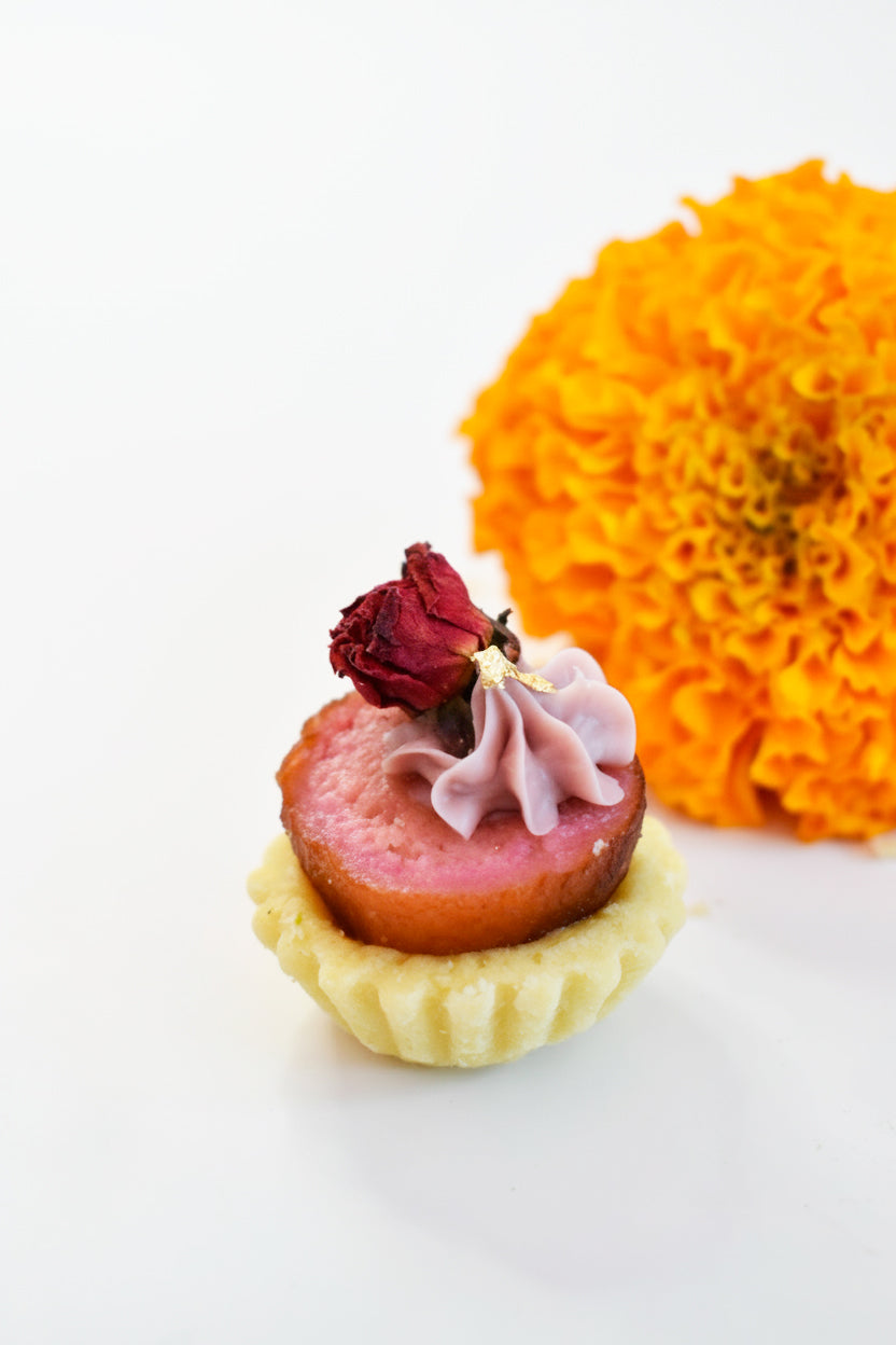 Tart-filled-with-Rasgulla-Diwali-Gift-Box-DodoMarket-delivery-Mauritius