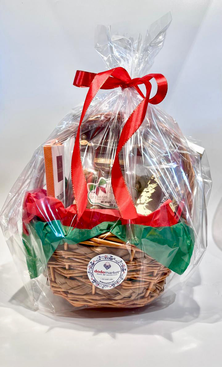 Taste-of-Italy-basket-wrapped-DodoMarket-delivery-Mauritius