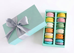 Tropical-Macarons-Box-open-DodoMarket-delivery-Mauritius