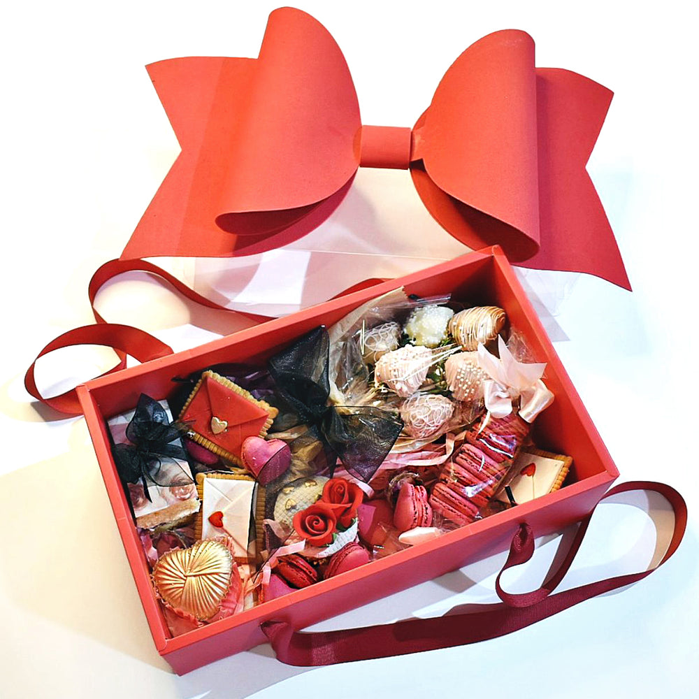 Valentines-Deluxe-Assorted-Cakes-Cookies-Gift-Box-opened-DodoMarket-Delivery-Mauritius