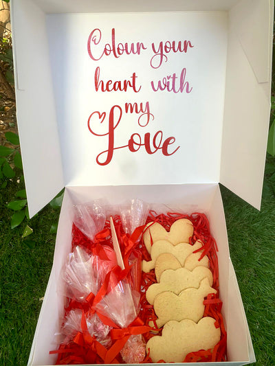 Valentines-Smile-Box-Decor-Kit-cookies-hearts-DodoMarket-delivery-Mauritius