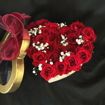 Valentines-red-roses-golden-heart-Medium-box-DodoMarket-delivery-Mauritius