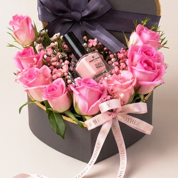 Velvet-Petal-and-Polish-Set-for-Mom-closer-DodoMarket-delivery-Mauritius