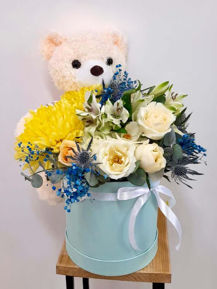Welcome-Baby-Boy-Flower-Box-blue-DodoMarket-delivery-Mauritius