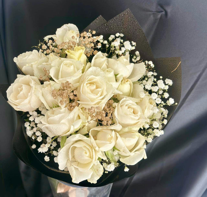 White-Grace-20-Roses-Bouquet-DodoMarket-delivery-Mauritius