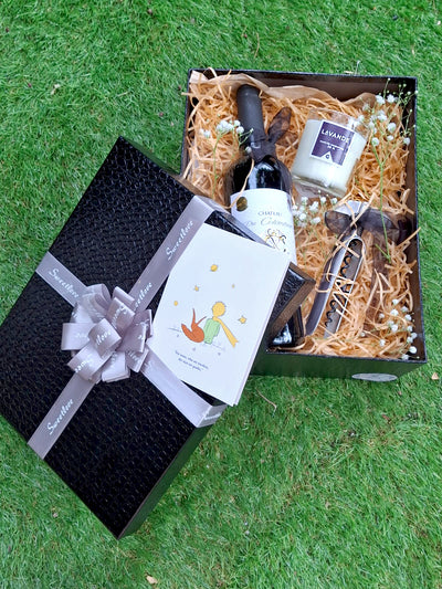 Wine-Corkscrew-candle-Hamper-gift-box-DodoMarket-delivery-Mauritius