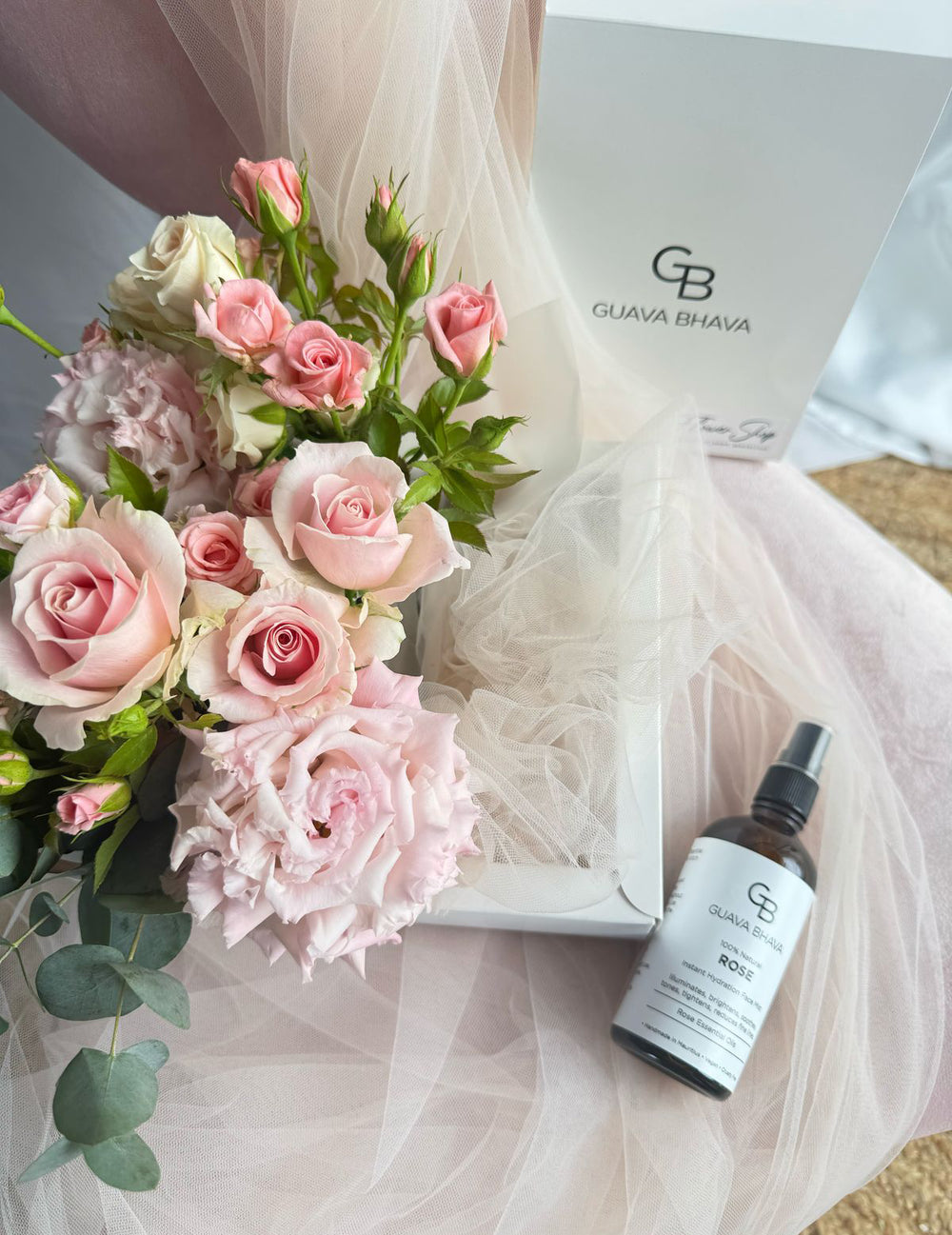 bloom-mist-rose-box-open-DodoMarket-delivery-Mauritius