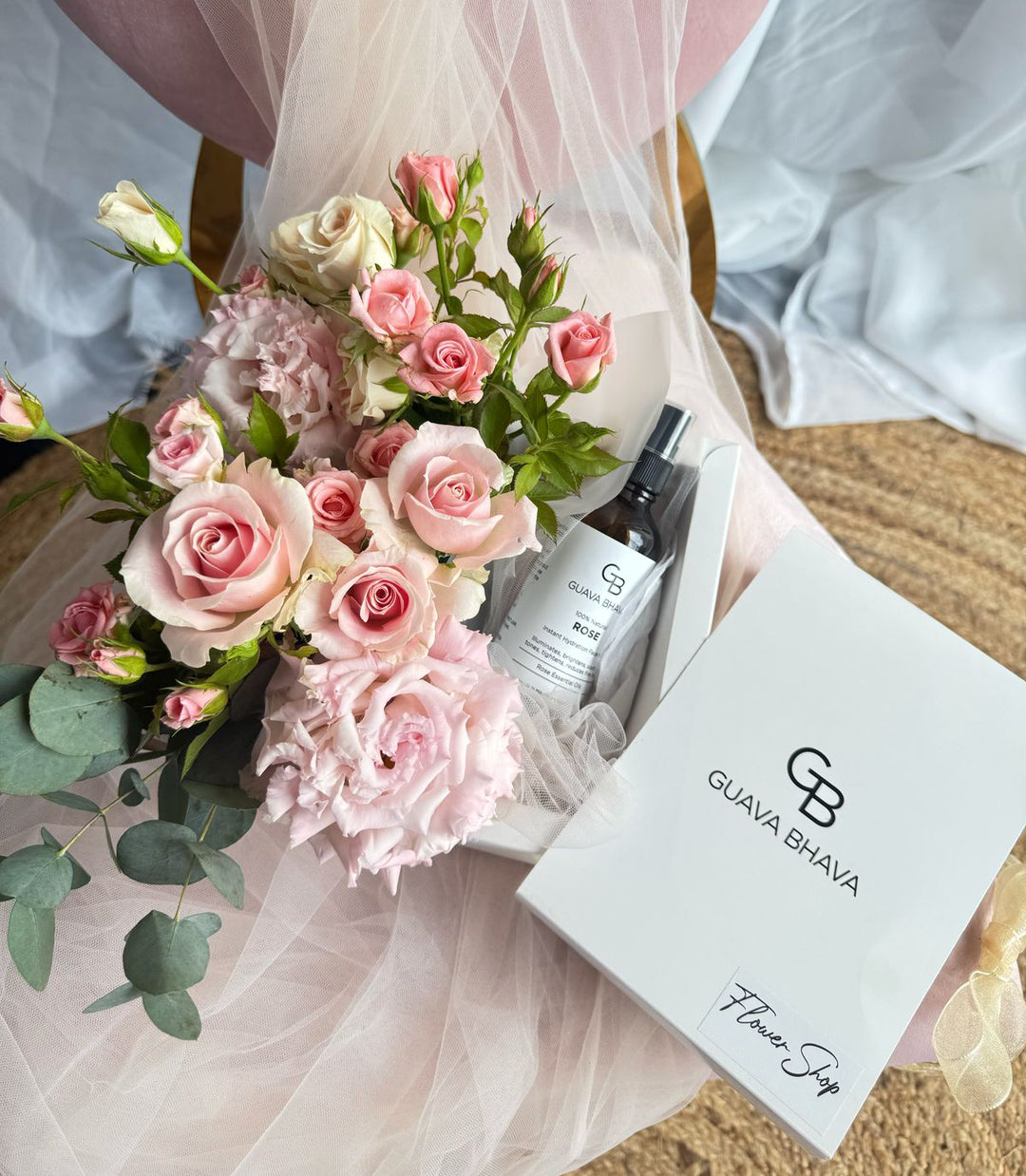bloom-mist-rose-gift-box-DodoMarket-delivery-Mauritius