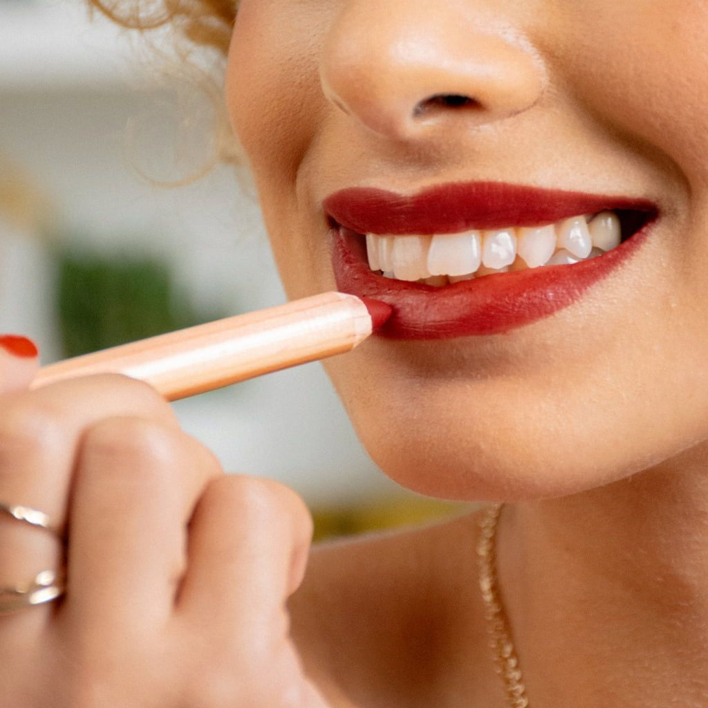 Boho Green Jumbo Lip Pencil 01 Red Delivery Mauritius