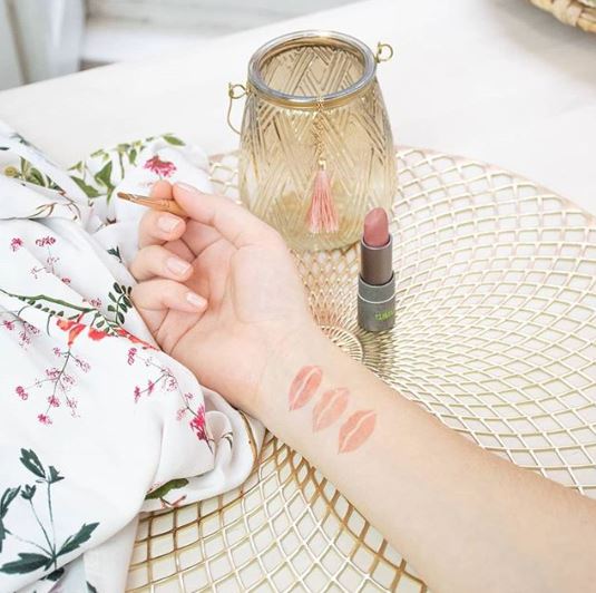 Boho Green Lipstick Bio Glossy Pearly 406 Cassis Delivery Mauritius