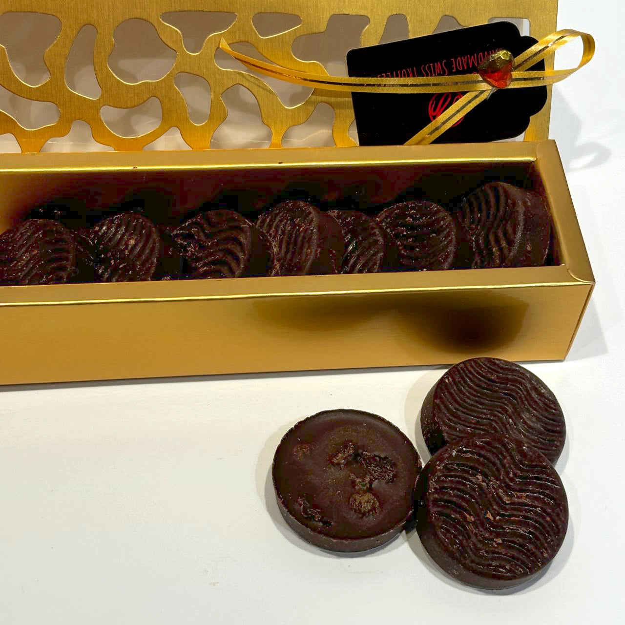 Chocolate-Medallion-Sugar-free-Gift-Box-close-up-DodoMarket-delivery-Mauritius