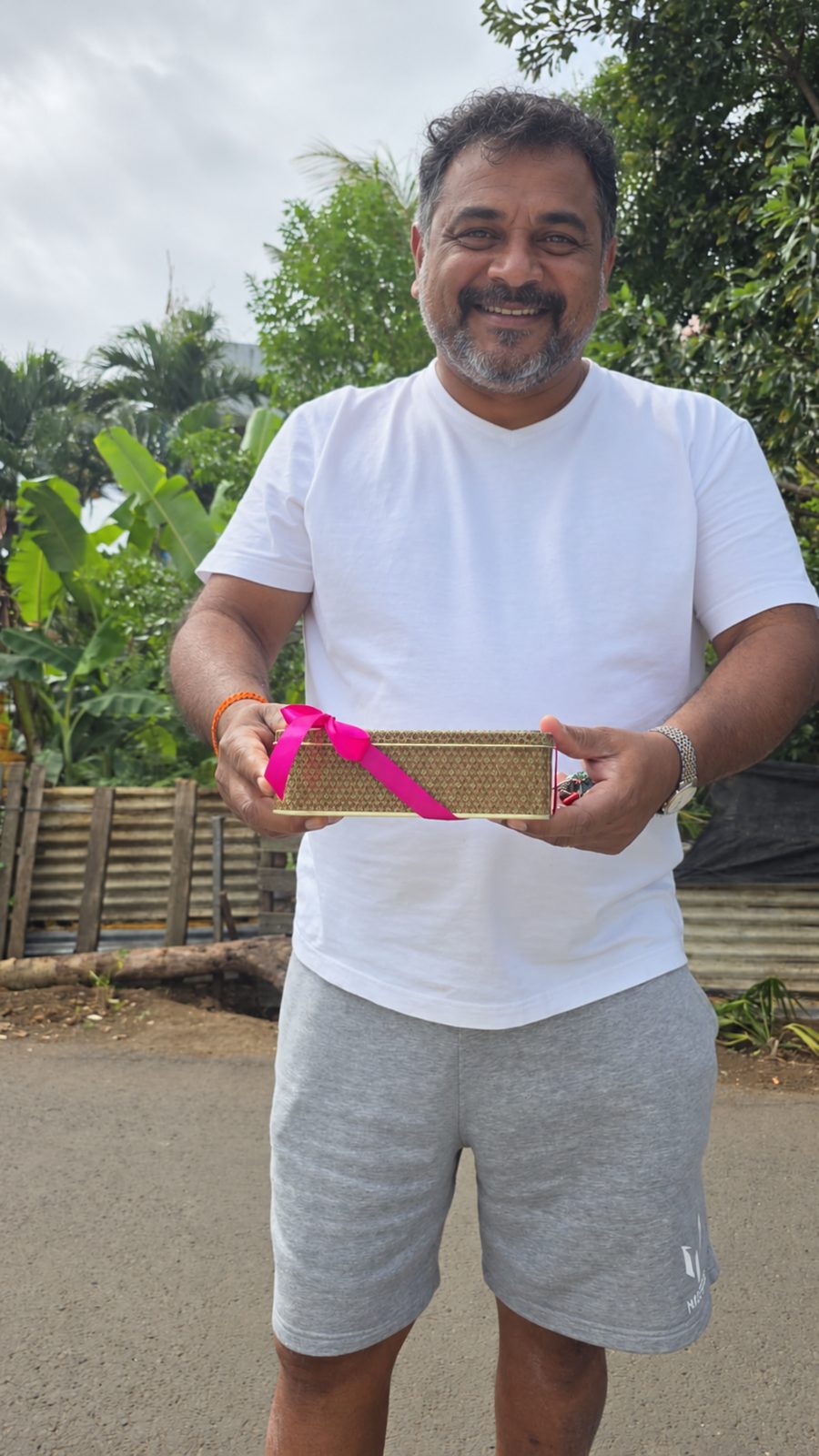 Gift box handed over at a home in Vacoas