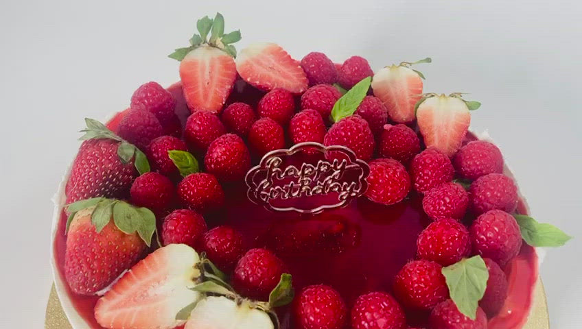 Bavarois Cake with Berries