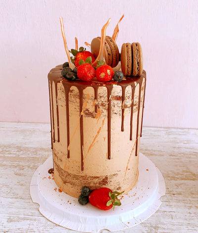 Chocolate-Macaron-Cake-Birthday-Daydream-with berries