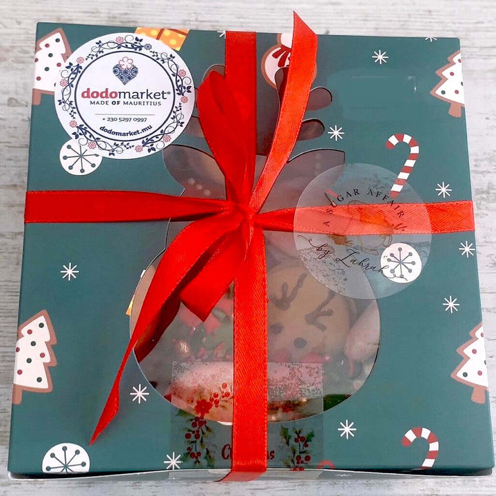 Assorted Christmas Macarons
