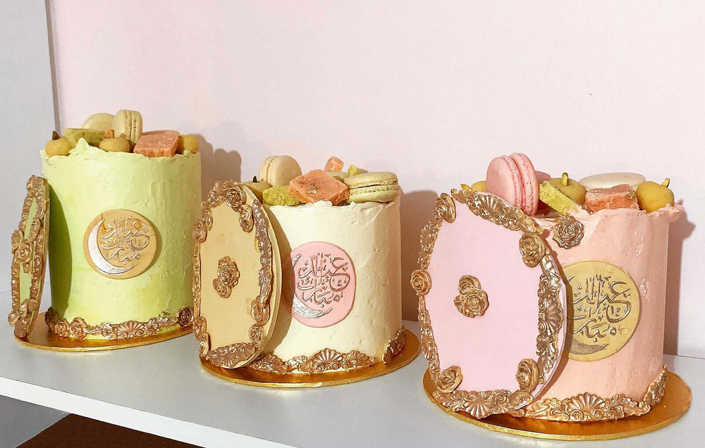 Eid-celebration-Cake-with-Macarons-3-flavors-delivery-Mauritius