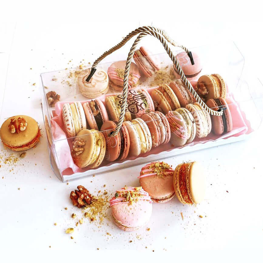 Eid-giftbox-Oriental-flavored-macarons-DodoMarket-delivery-Mauritius