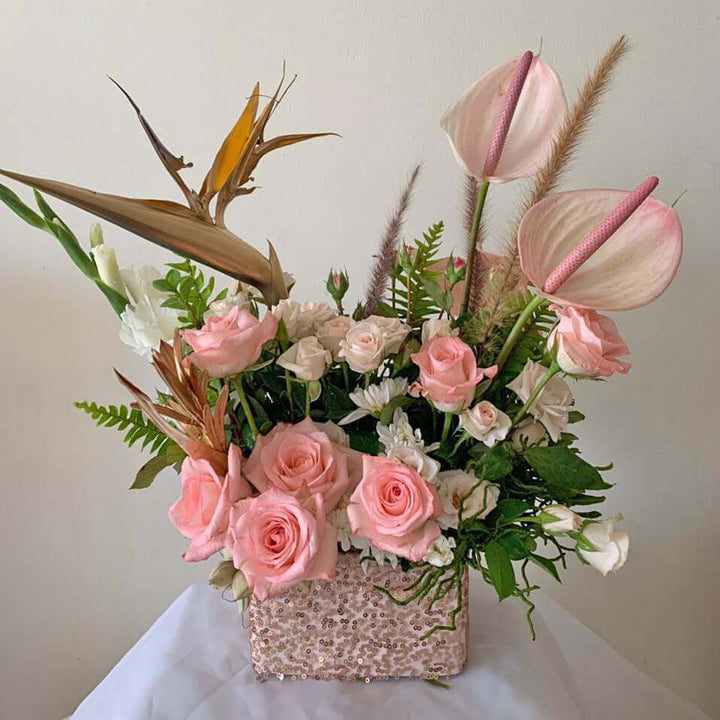 Flowers-romantic-rose-bouquet-same-day-delivery-Mauritius