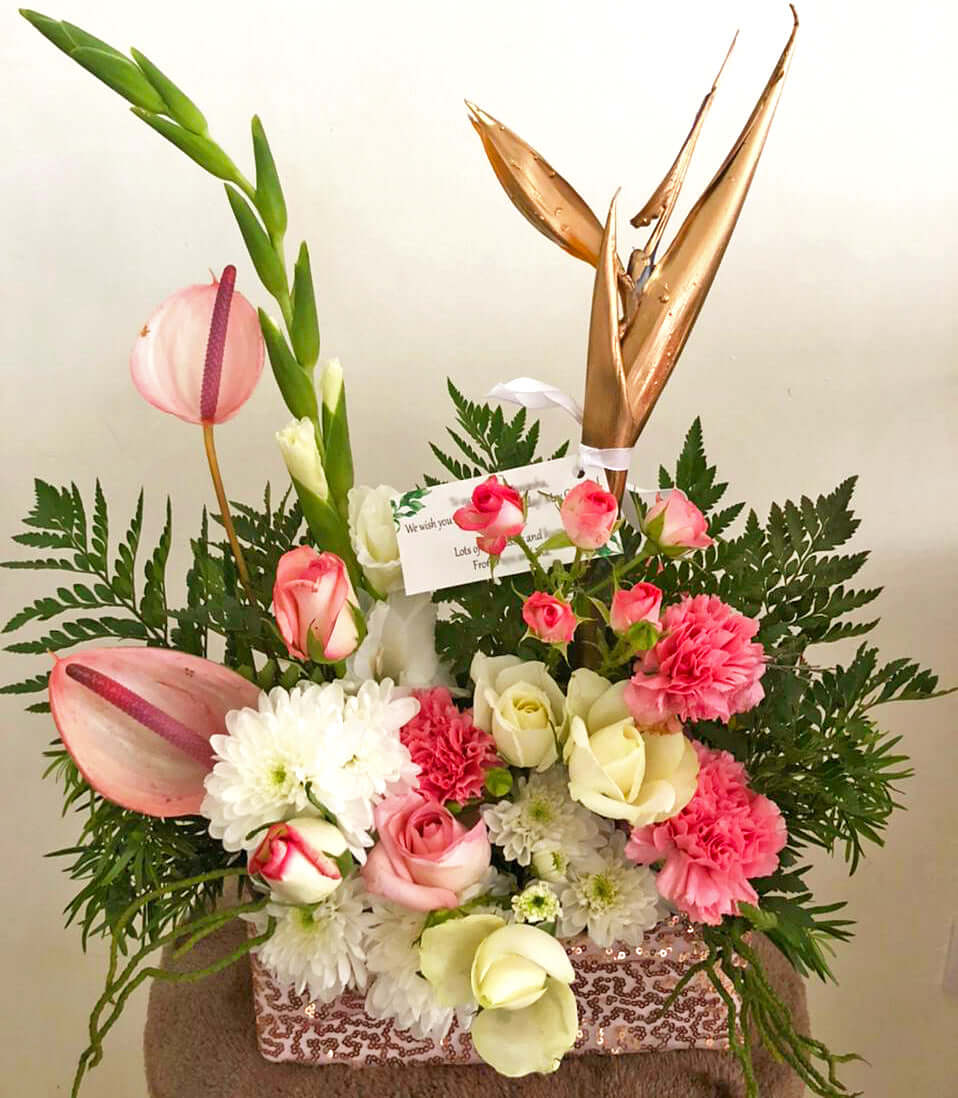 Flowers-romantic-rose-bouquet-same-day-delivery-Mauritius