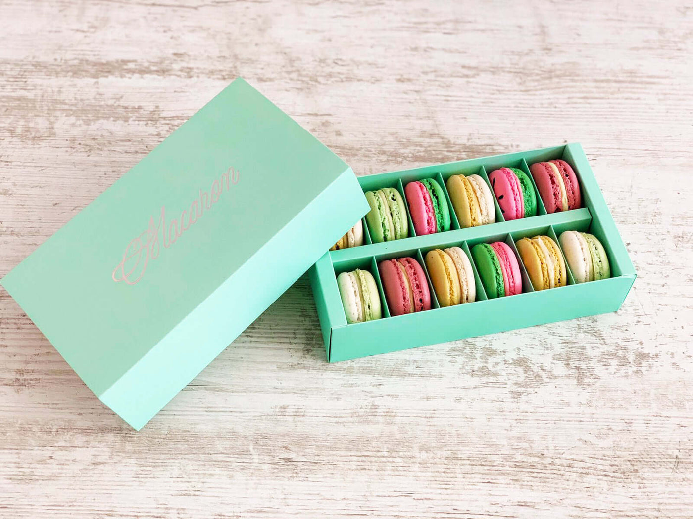 Macarons Gift Box - Tropical Island - DodoMarket delivery Mauritius