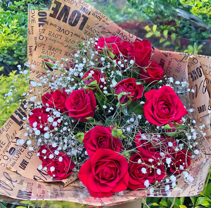 Red-roses-bouquet-Retro-Love-DodoMarket-flower-delivery-Mauritius