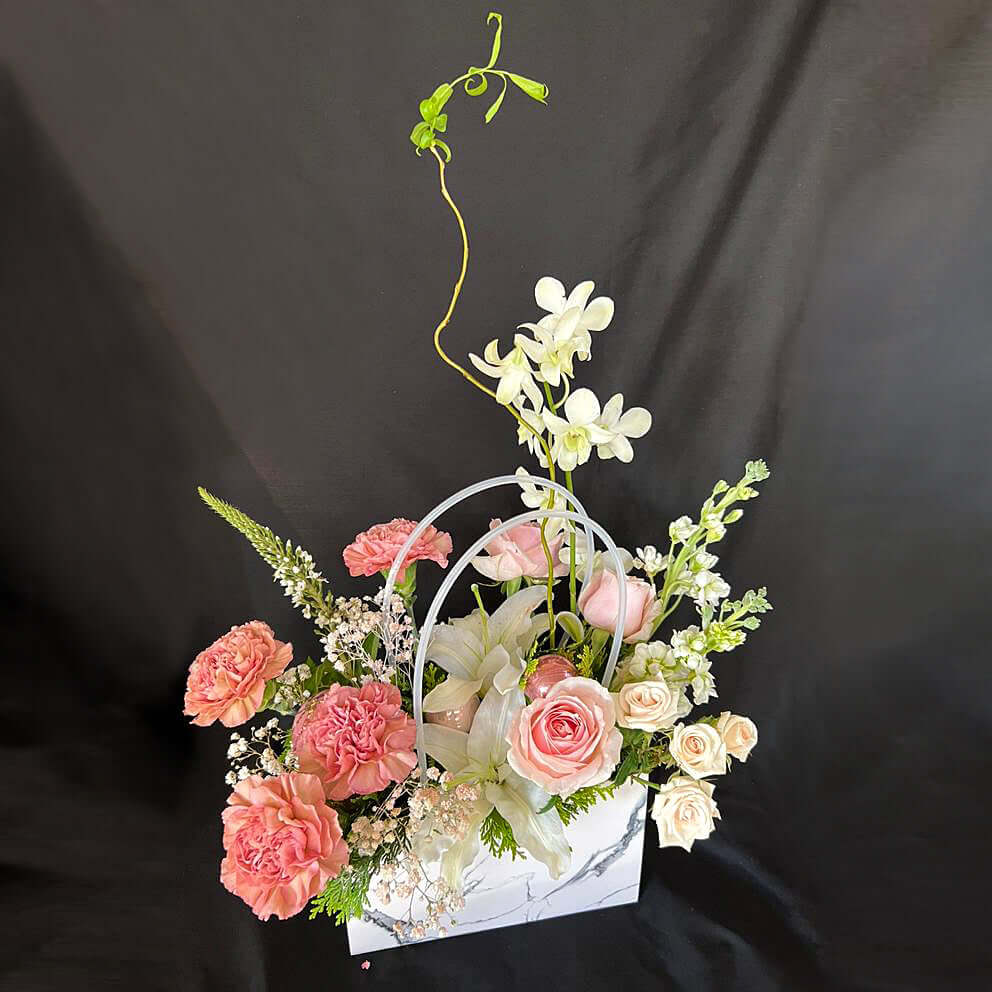 Romantic-Christmas-Flowers-Bouquet-rose-orchids-DodoMarket-delivery-Mauritius