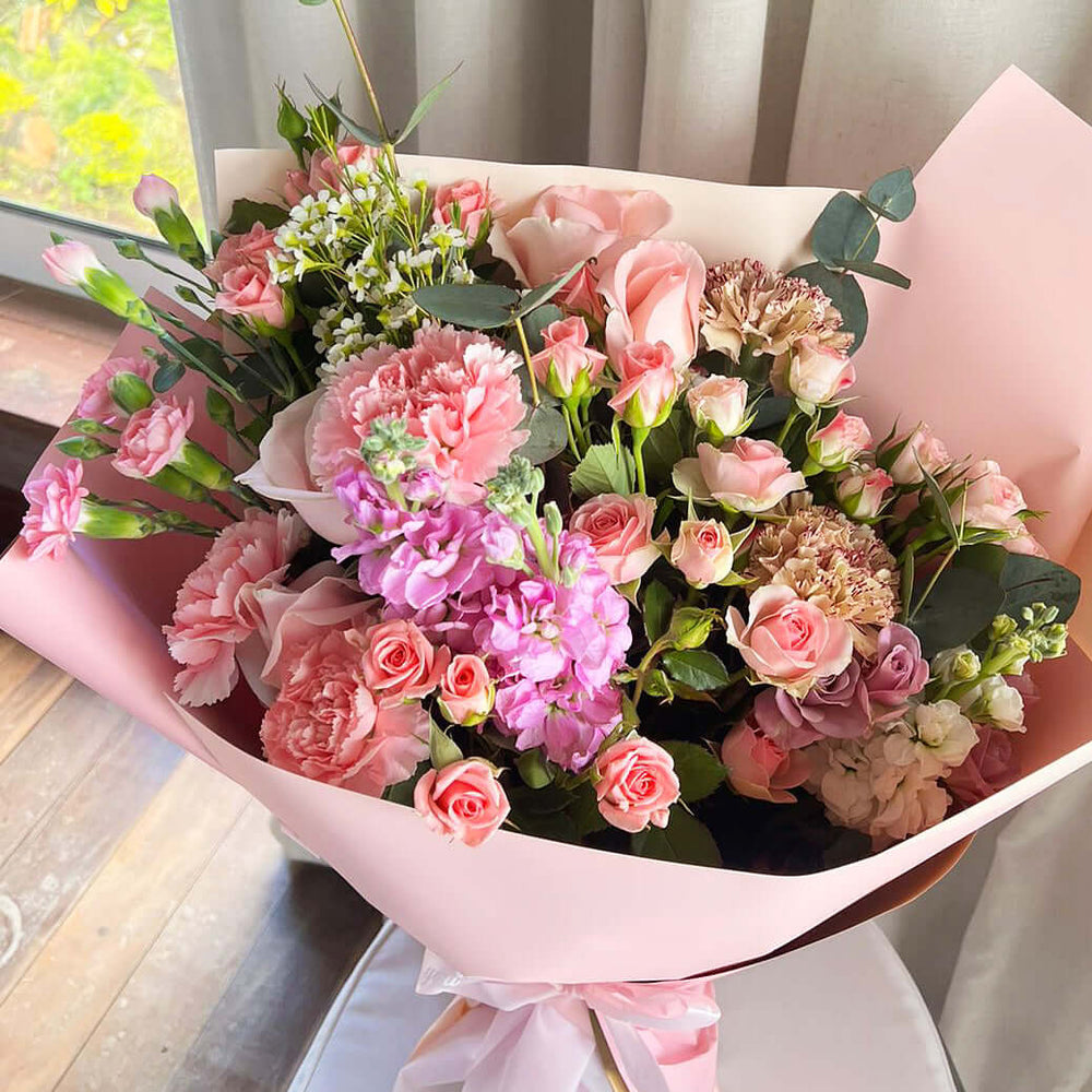 Romantic-Wrapped-Mix-Bouquet-DodoMarket-delivery-Mauritius-XLarge