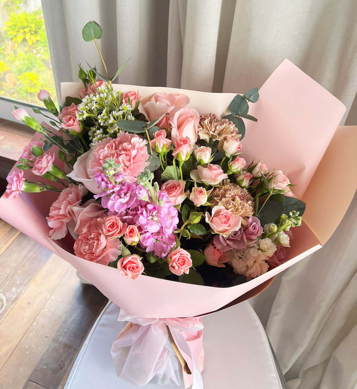 Romantic-Wrapped-Mix-Bouquet-DodoMarket-delivery-Mauritius-XLarge