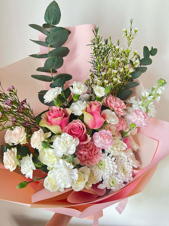 Romantic-Wrapped-Mix-Bouquet-Large-DodoMarket-delivery-Mauritius