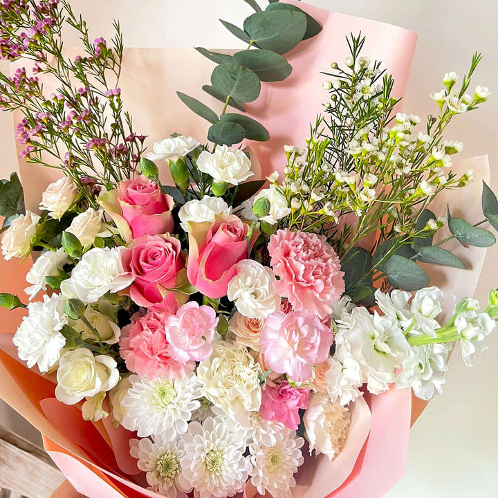 Romantic-Wrapped-Mix-Bouquet-Large-DodoMarket-delivery-Mauritius