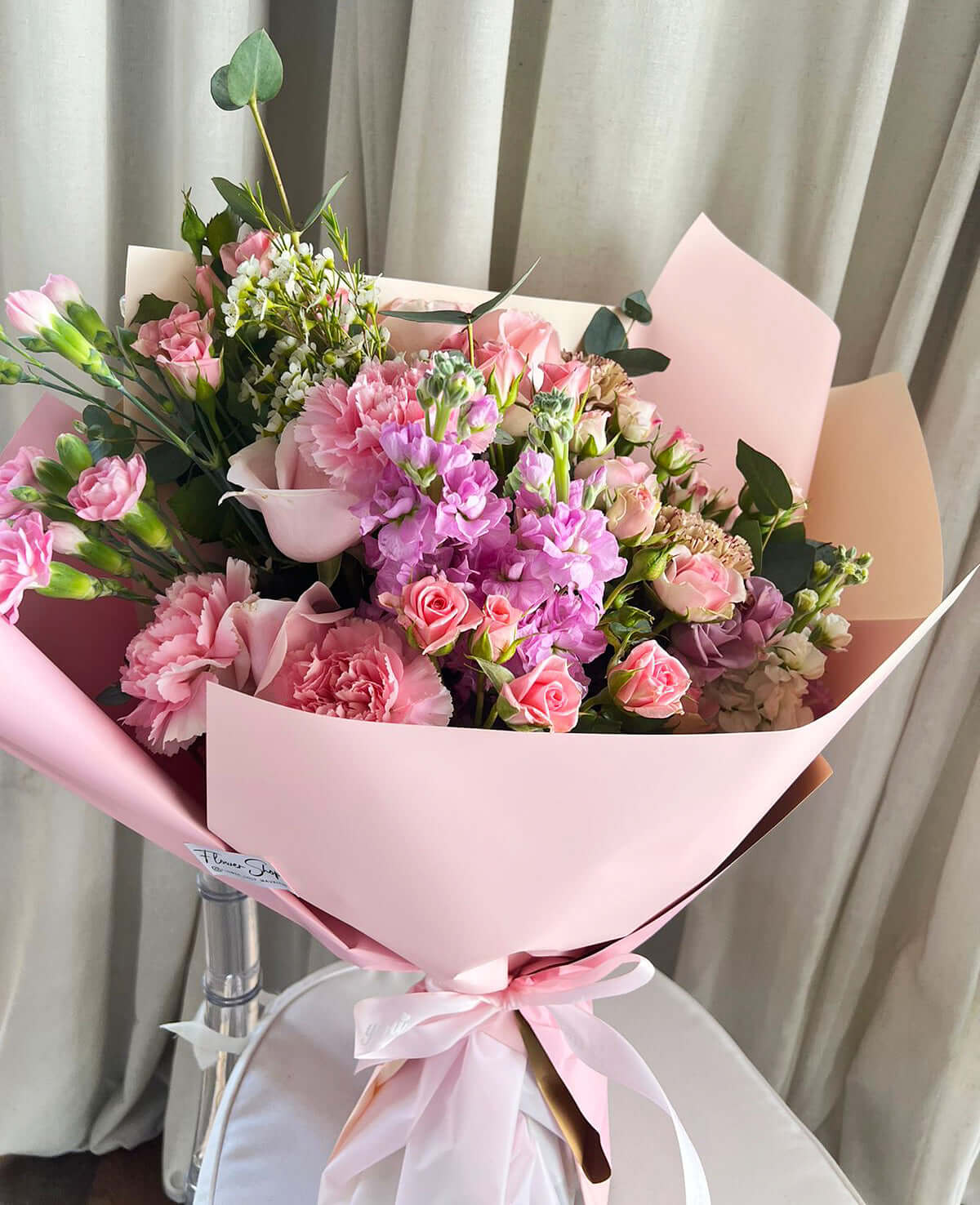 Romantic-Wrapped-Mix-Flower-Bouquet-DodoMarket-delivery-Mauritius-XLarge