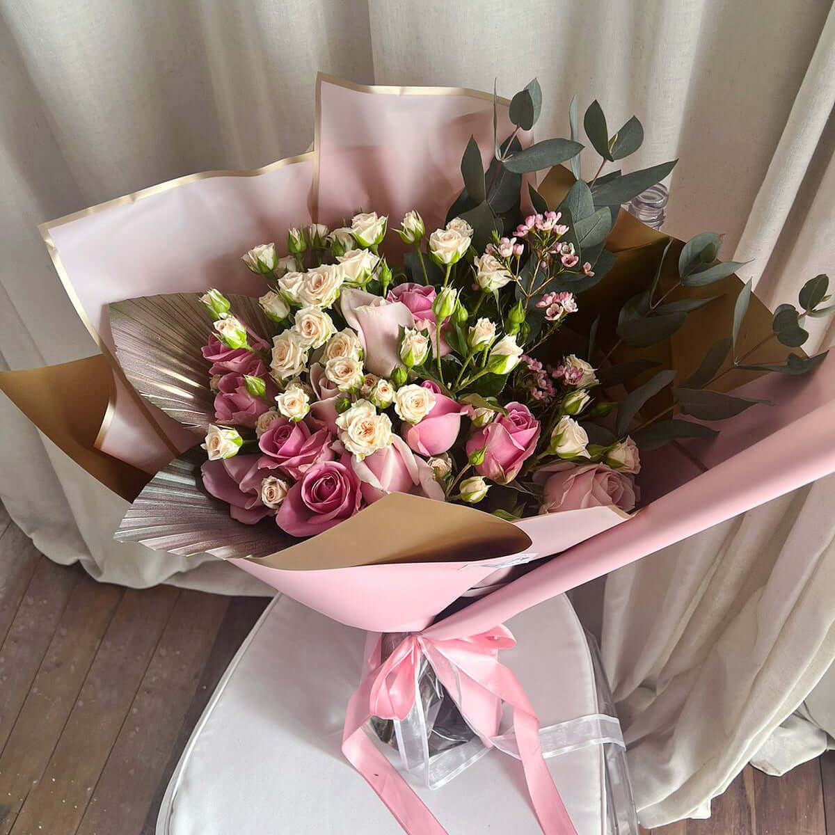 Spray-Roses-Beautiful-Whisper-Large-DodoMarket-delivery-Mauritius