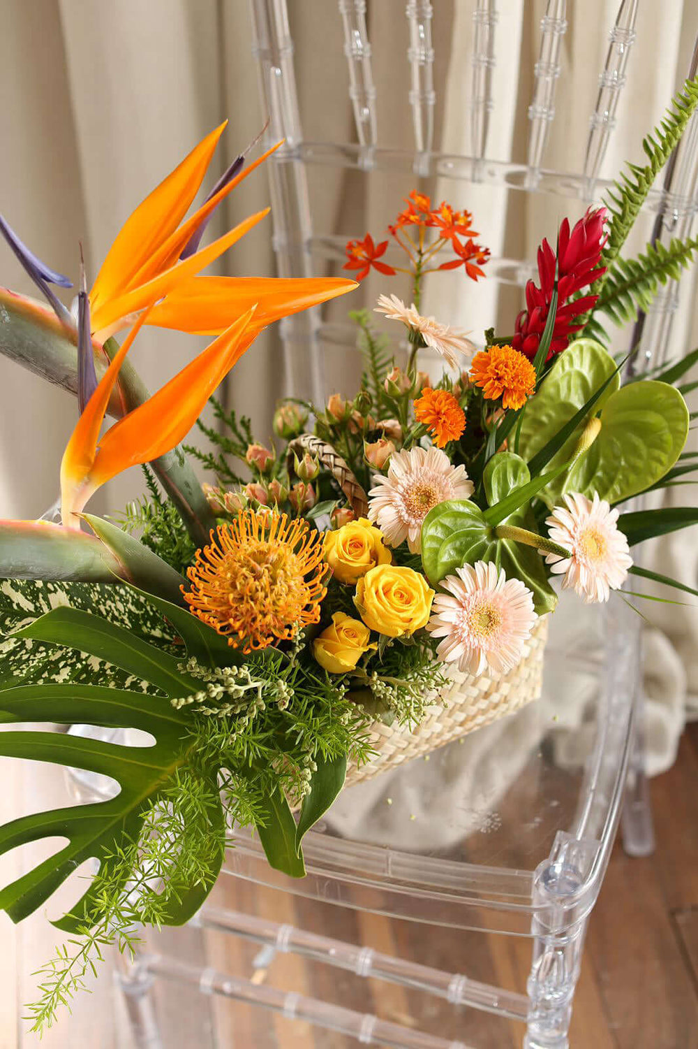 Summertime-Flower-arrangement-bouquet-same-day-delivery-Mauritius