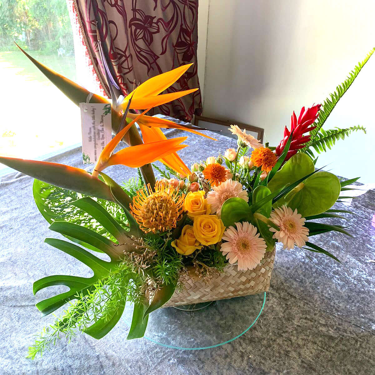 Summertime-Flower-arrangement-bouquet-same-day-delivery-Mauritius