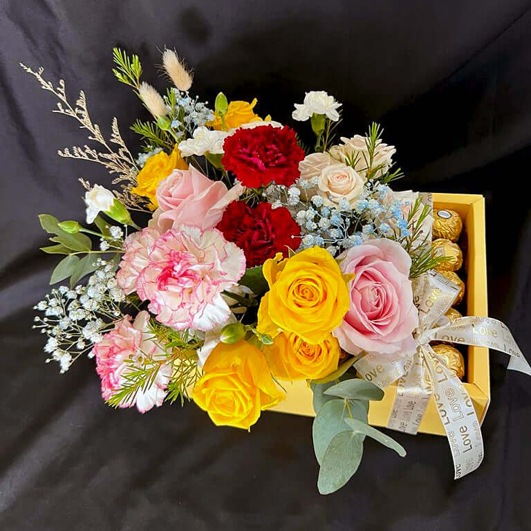 Sunshine-colorful-Bouquet-with-Ferrero-chocolates-Dodomarket-delivery-Mauritius