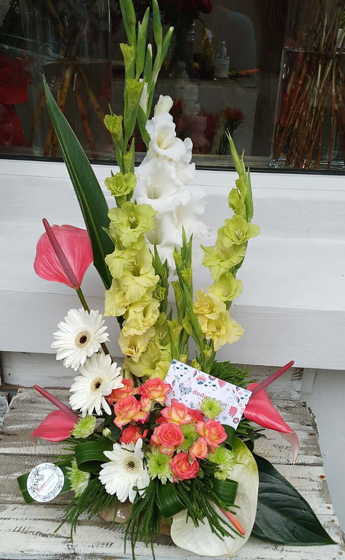 Sympathy-Funeral-Flowers- Sweet-Embrace-Dodomarket-Mauritius