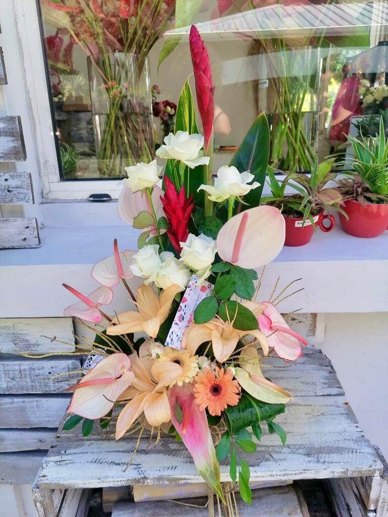 Sympathy-Funeral-Flowers-Sweet-Embrace-Dodomarket-Mauritius