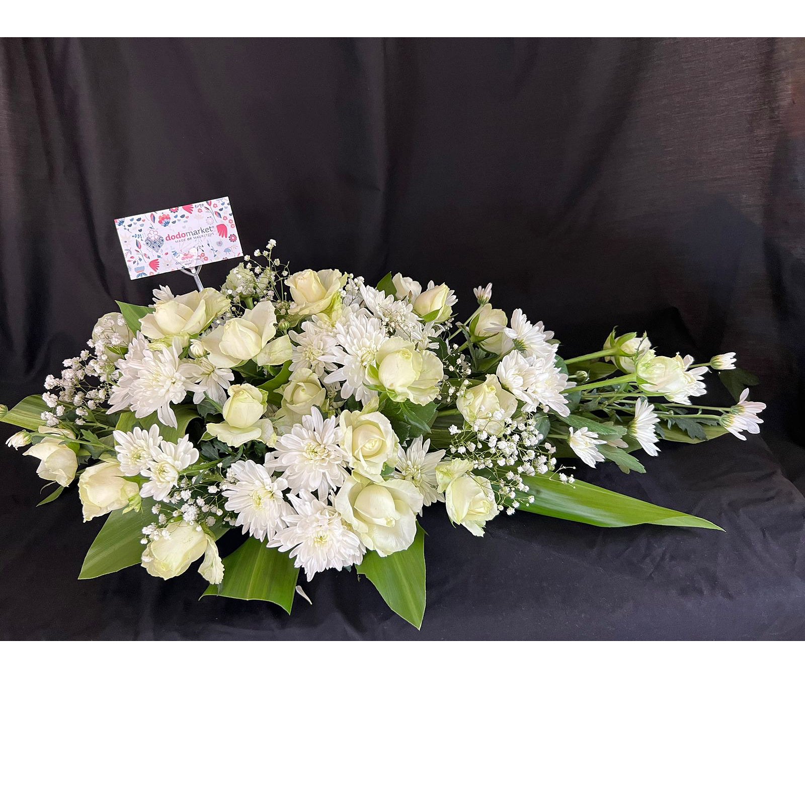 Sympathy-Funeral-White-Flower-composition-Purity-DodoMarket-delivery-Mauritius