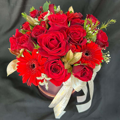 Tender-Touch-Flower-Box-in-Red-Large-DodoMarket-Delivery-Mauritius