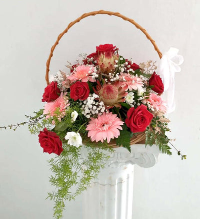 Valentines-Day-Basket-Flowers-DAmour-DodoMarket-delivery-Mauritius