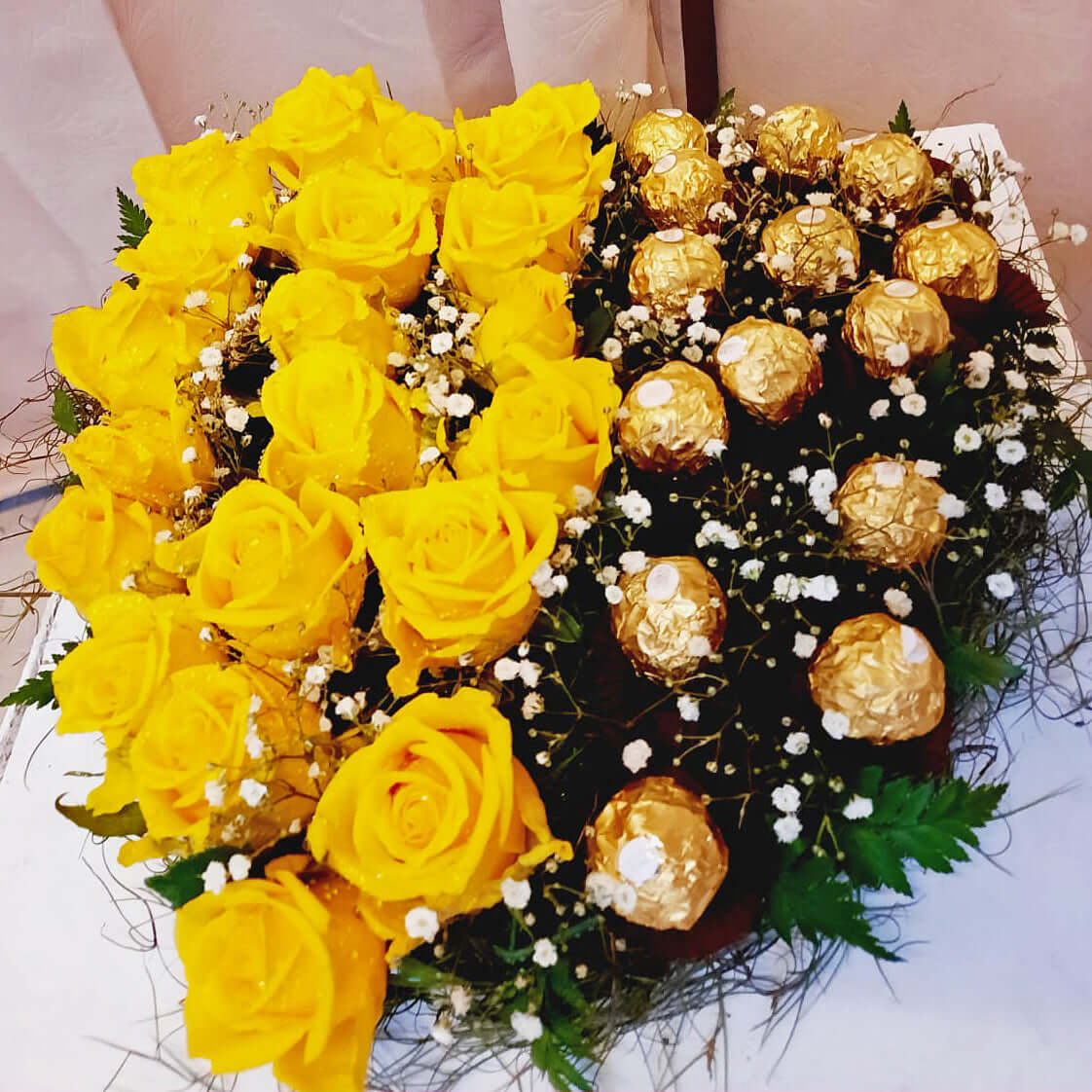 Yellow-Roses-Heart-Shaped-Composition-with-Chocolates-DodoMarket-delivery-Mauritius