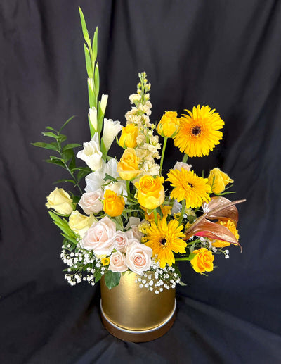Yellow-roses-mixed-flowers-composition-golden-box-Dodomarket-delivery-Mauritius