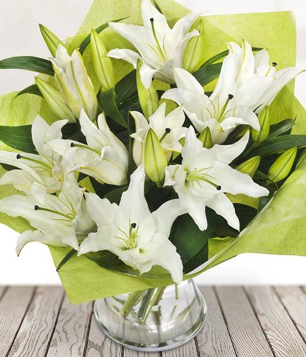 White lily bouquet delivery Mauritius